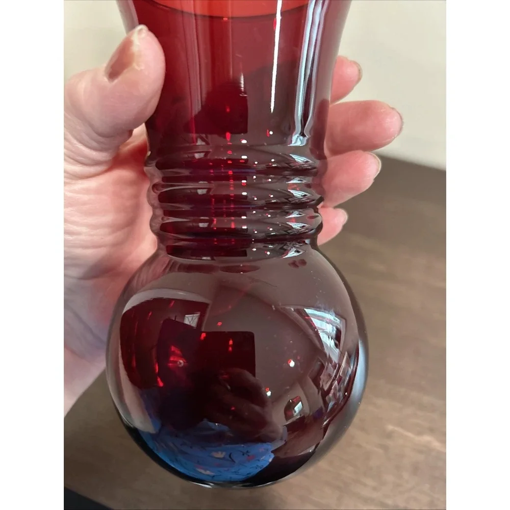 anchor hocking Royal Ruby 6 Vase Vintage Glass‎